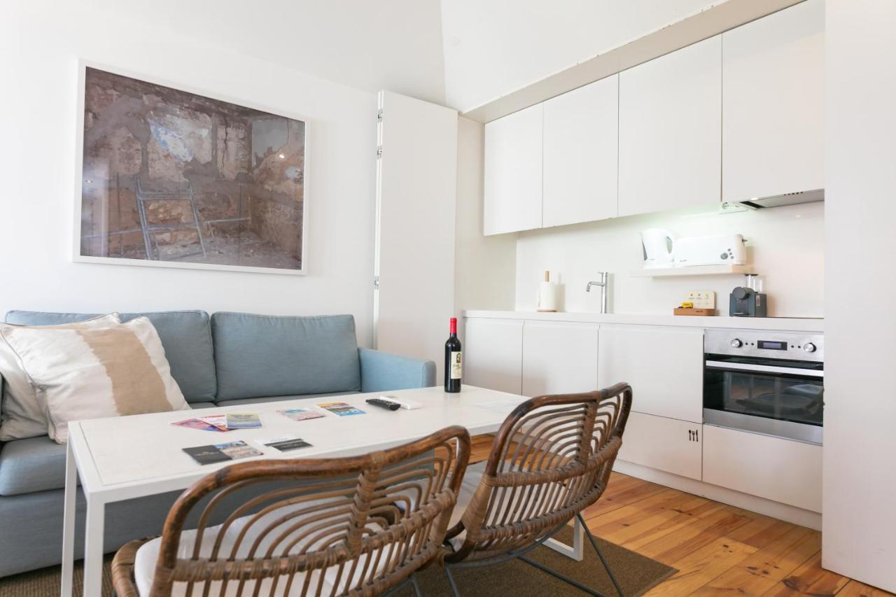 Lisbon Five Stars Apartments Combro 77 ภายนอก รูปภาพ