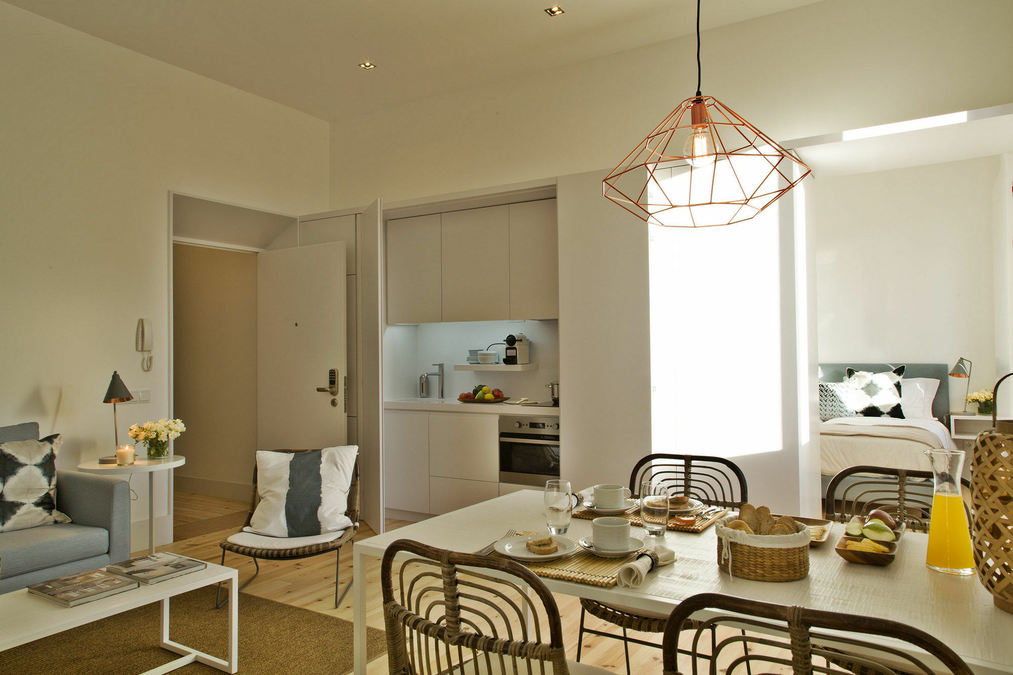 Lisbon Five Stars Apartments Combro 77 ภายนอก รูปภาพ